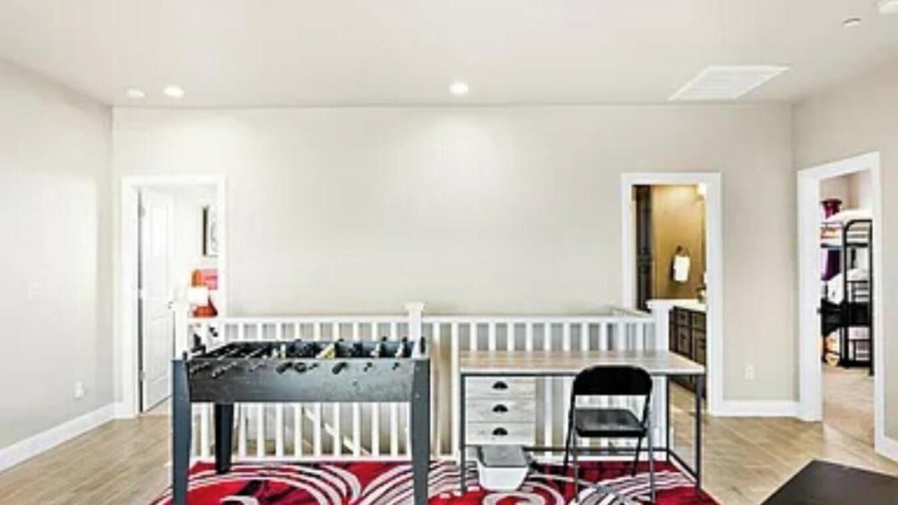 Photo of Bedroom in Hurricane