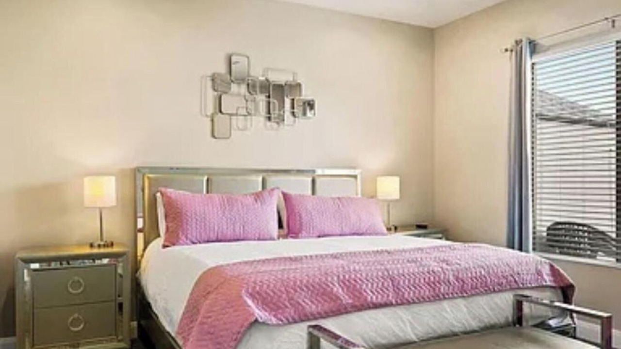 Photo of Bedroom in Hurricane