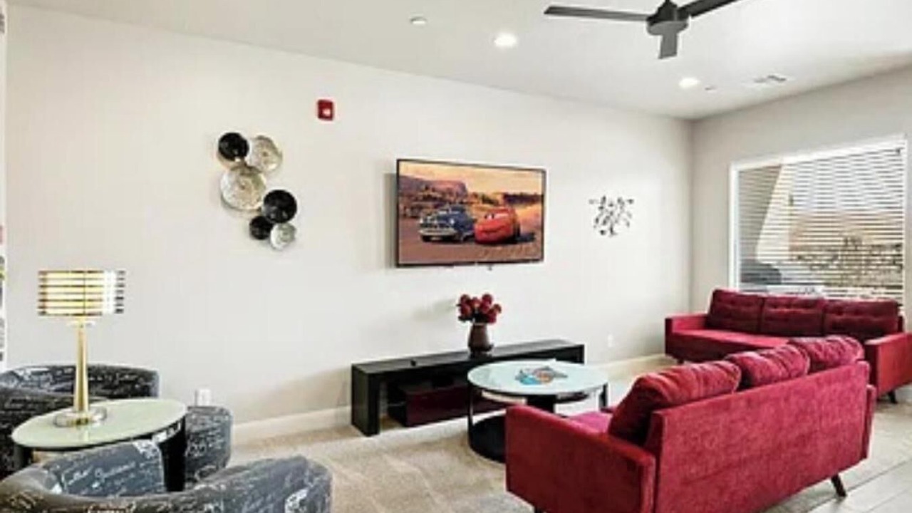 Photo of Livingroom in Hurricane
