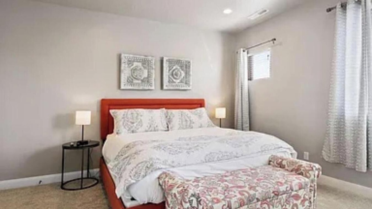 Photo of Bedroom in Hurricane