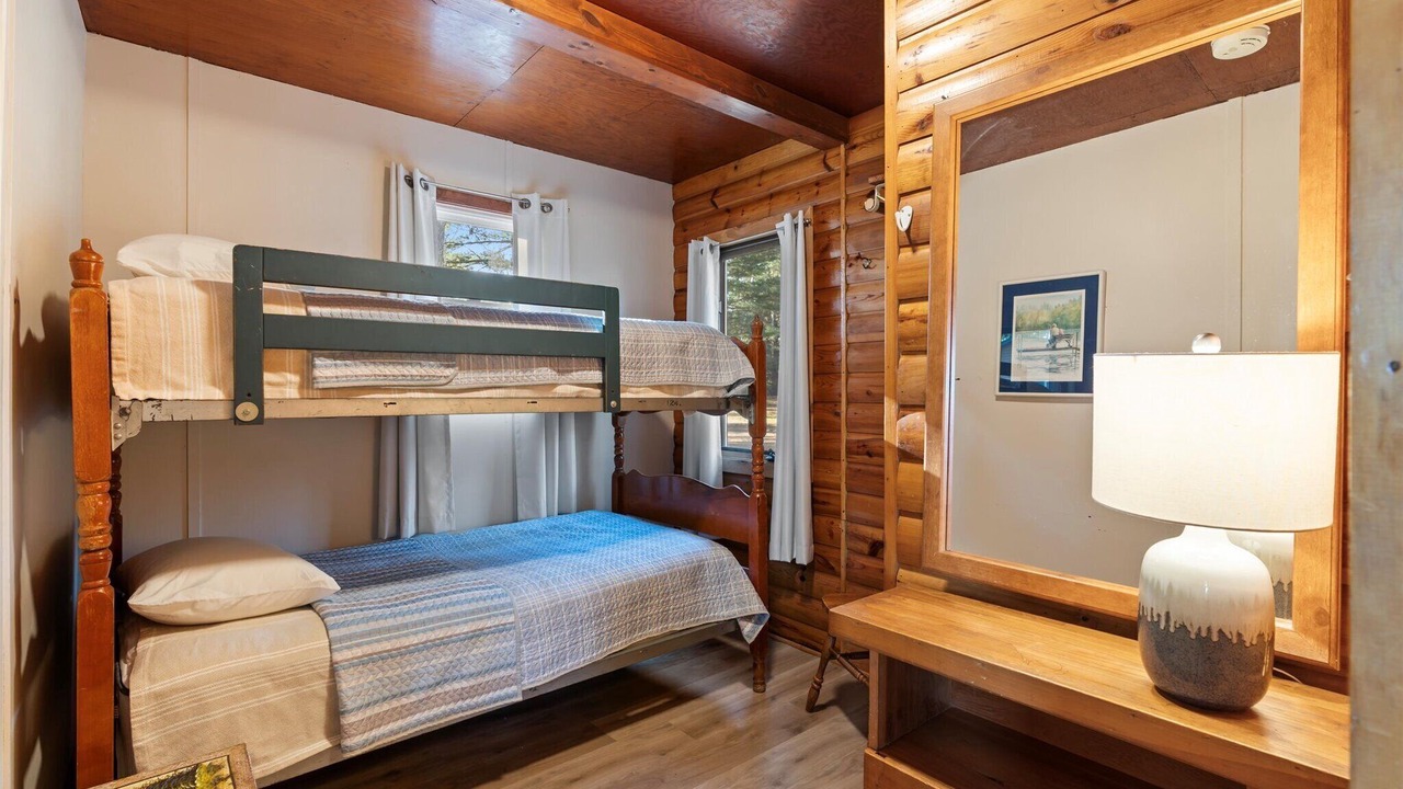 Photo of Bedroom in Emily