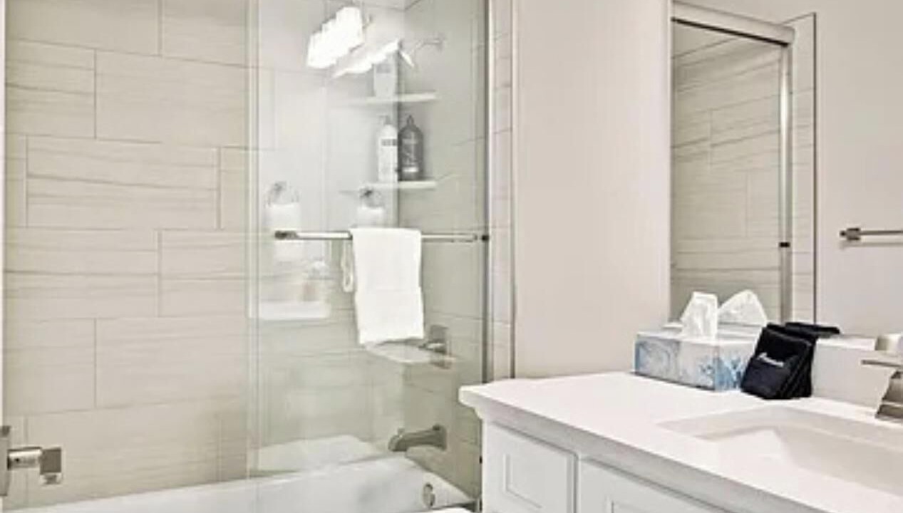 Photo of Bathroom in Hurricane