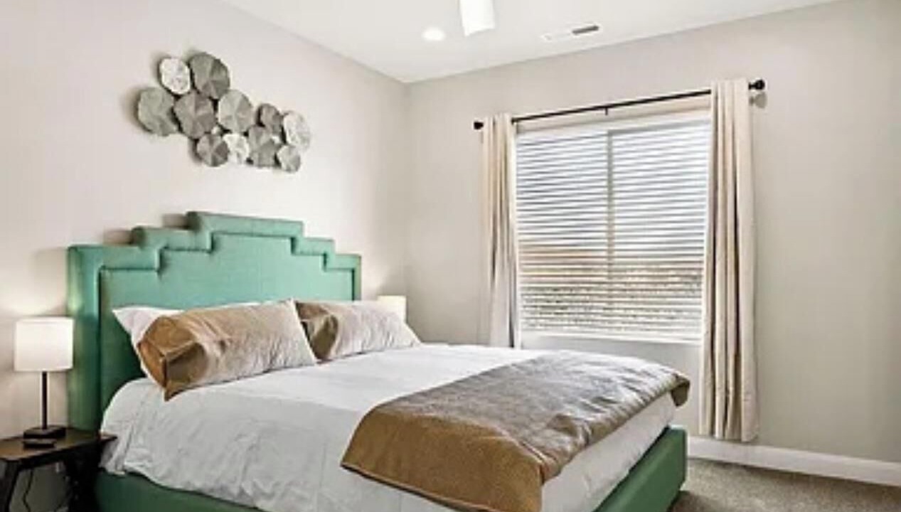 Photo of Bedroom in Hurricane