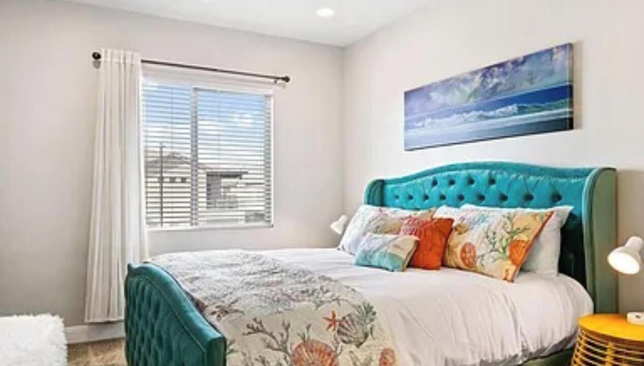 Photo of Bedroom in Hurricane