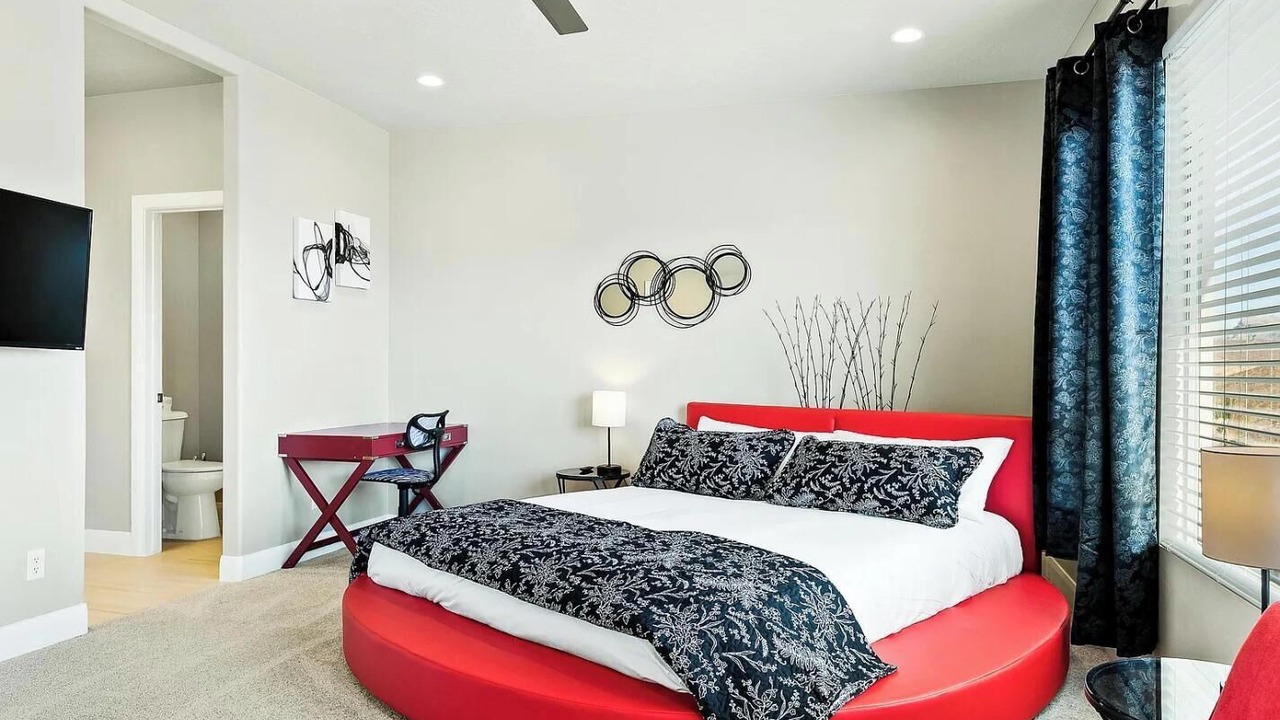 Photo of Bedroom in Hurricane