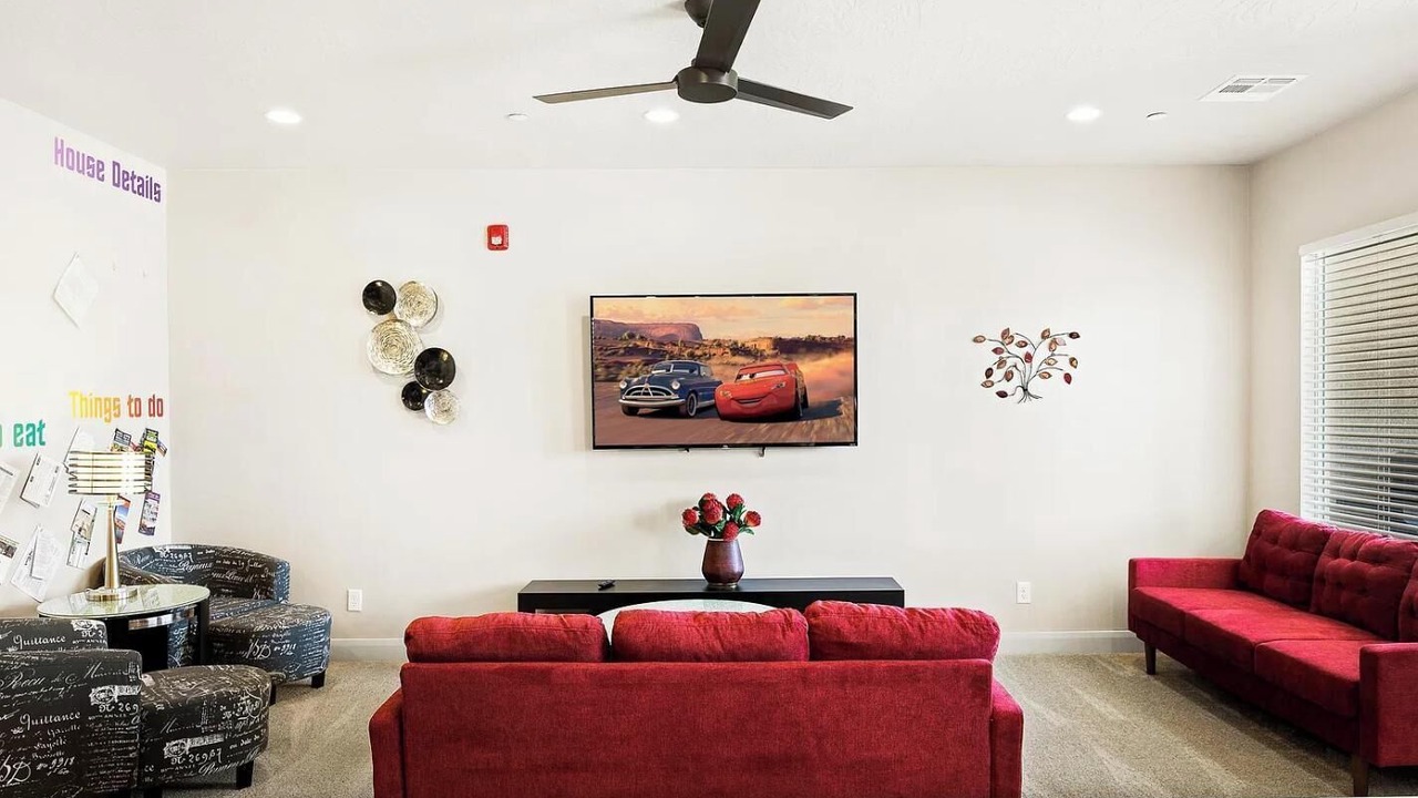Photo of Livingroom in Hurricane