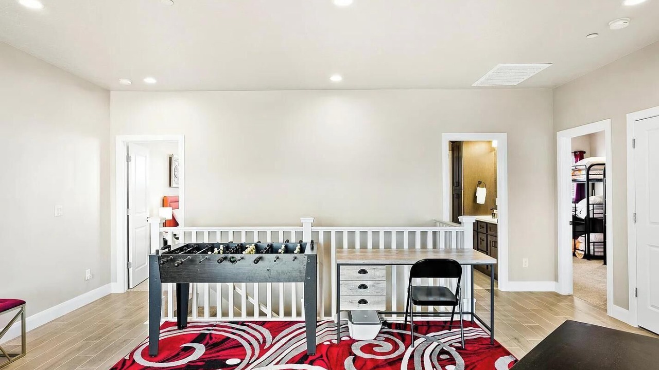 Photo of Bedroom in Hurricane