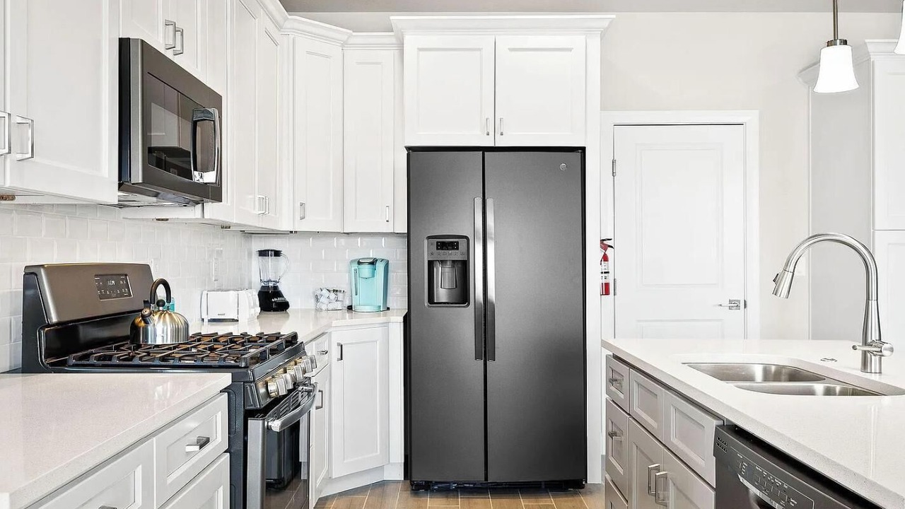Photo of Kitchen in Hurricane