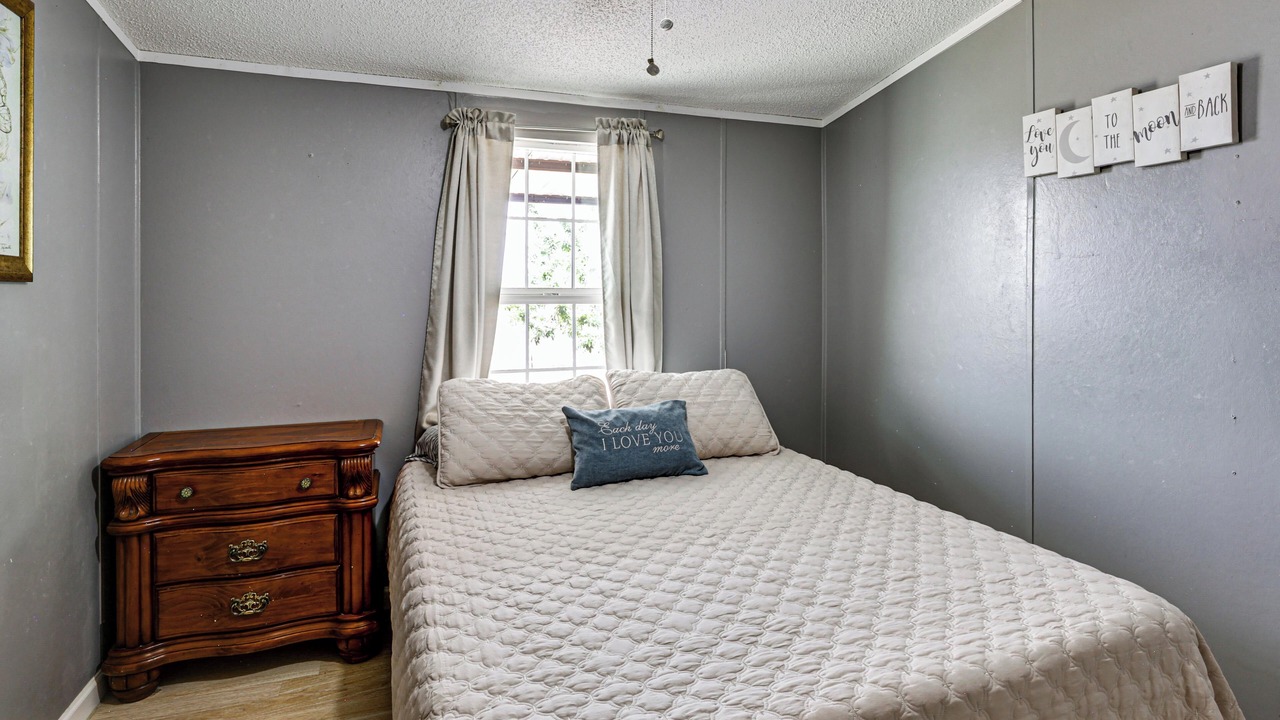 Photo of Bedroom in Biggs Field
