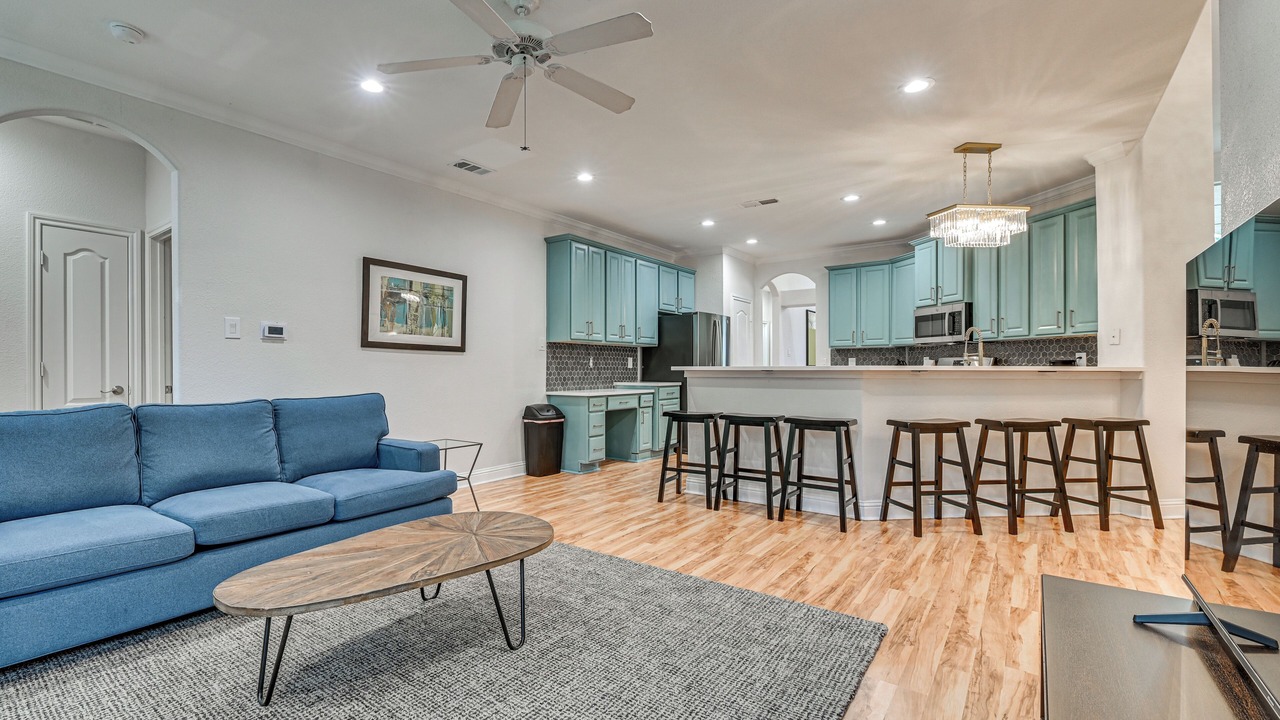 Photo of Livingroom in Las Colinas
