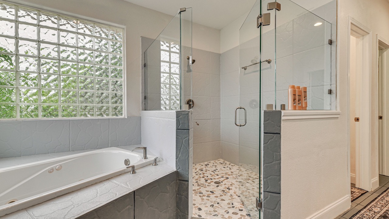 Photo of Bathroom in Las Colinas