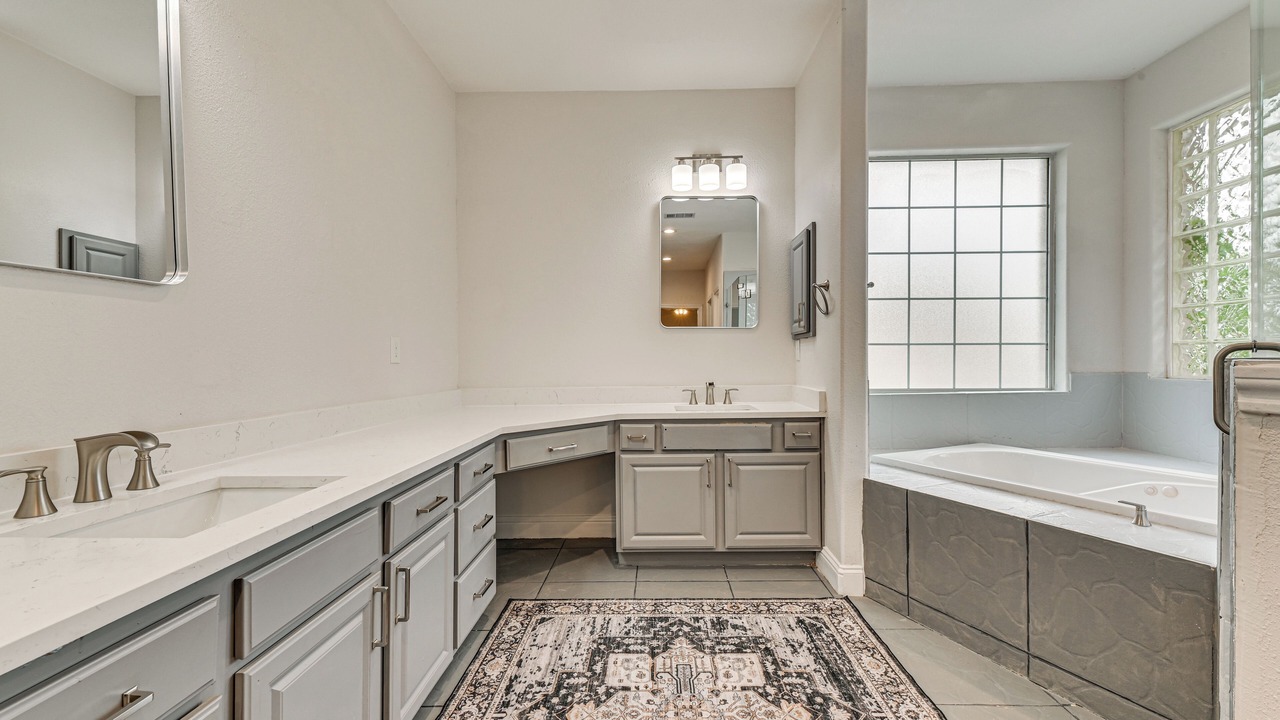 Photo of Bathroom in Las Colinas