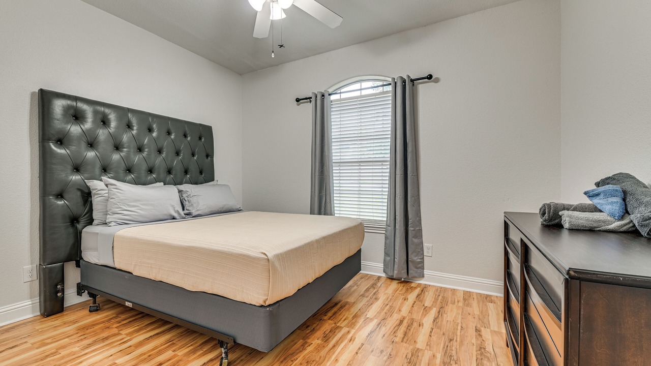 Photo of Bedroom in Las Colinas