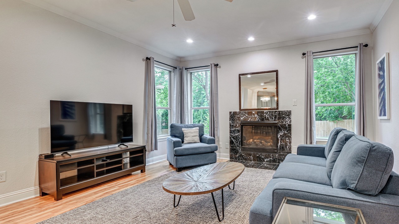 Photo of Livingroom in Las Colinas