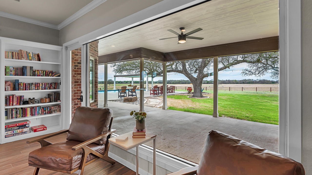 Photo of Patio Balcony in Valley Mills