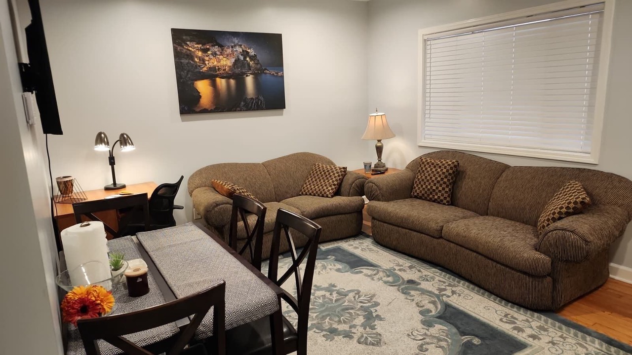 Photo of Livingroom in Rogers Park