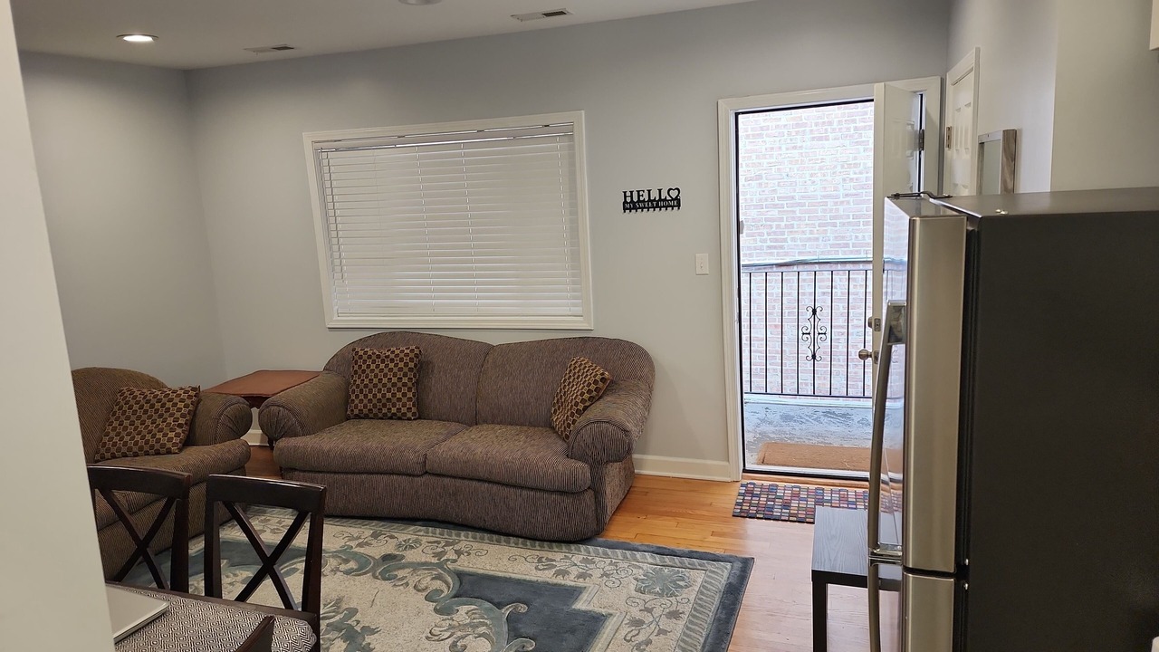 Photo of Livingroom in Rogers Park