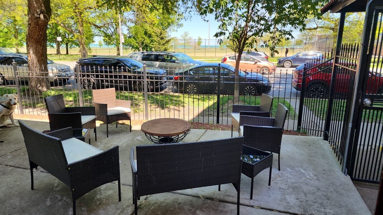 Photo of Outdoor in Rogers Park