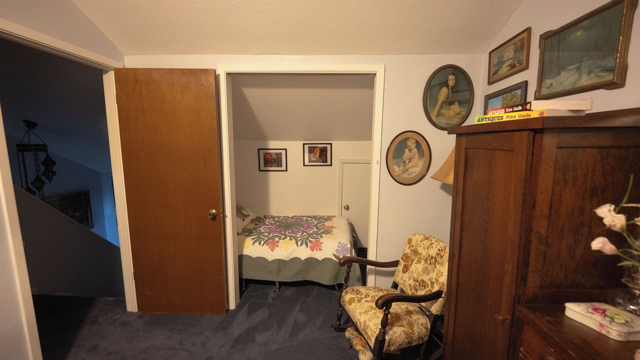 Photo of Bedroom in Temple