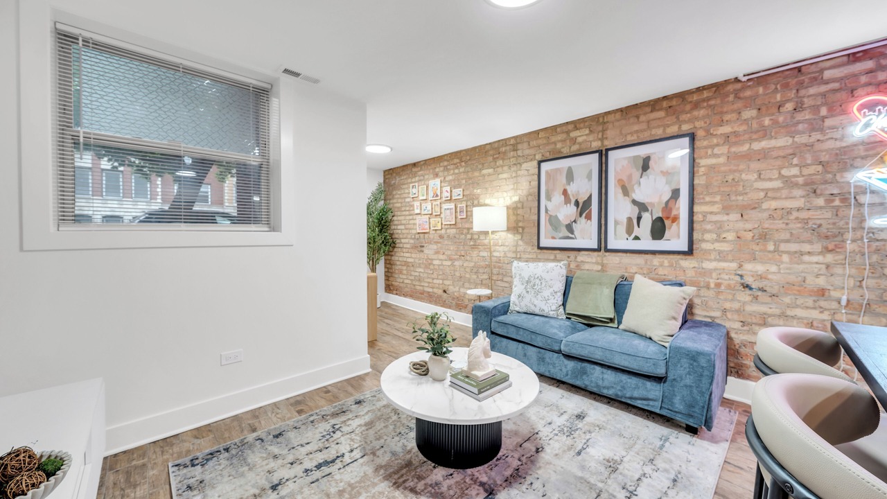 Photo of Livingroom in Hyde Park