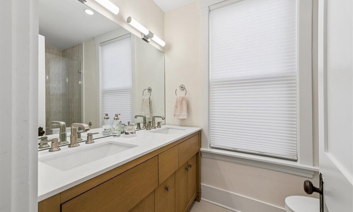 Photo of Bathroom in Ravenswood