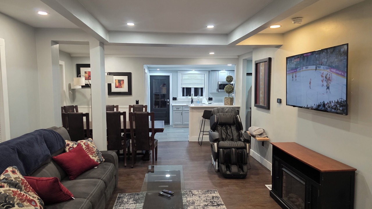 Photo of Livingroom in Tonawanda