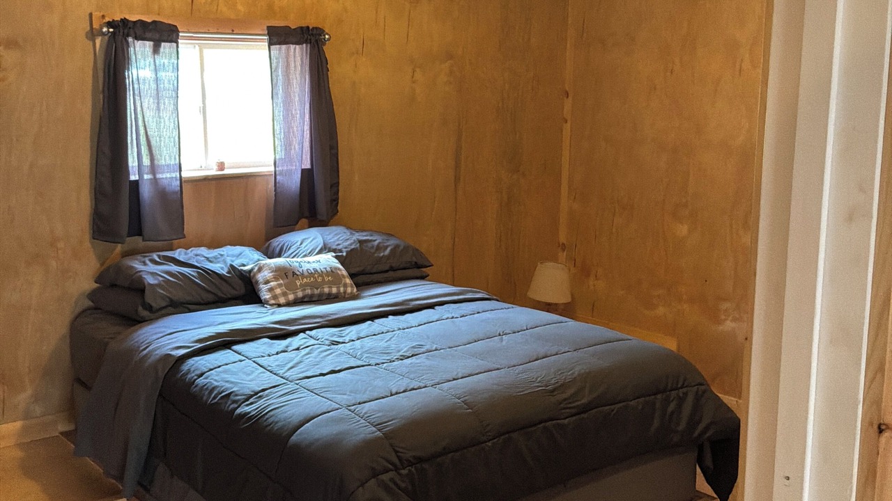 Photo of Bedroom in Eminence