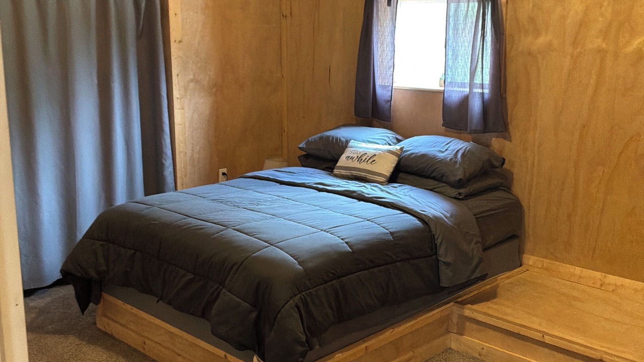 Photo of Bedroom in Eminence