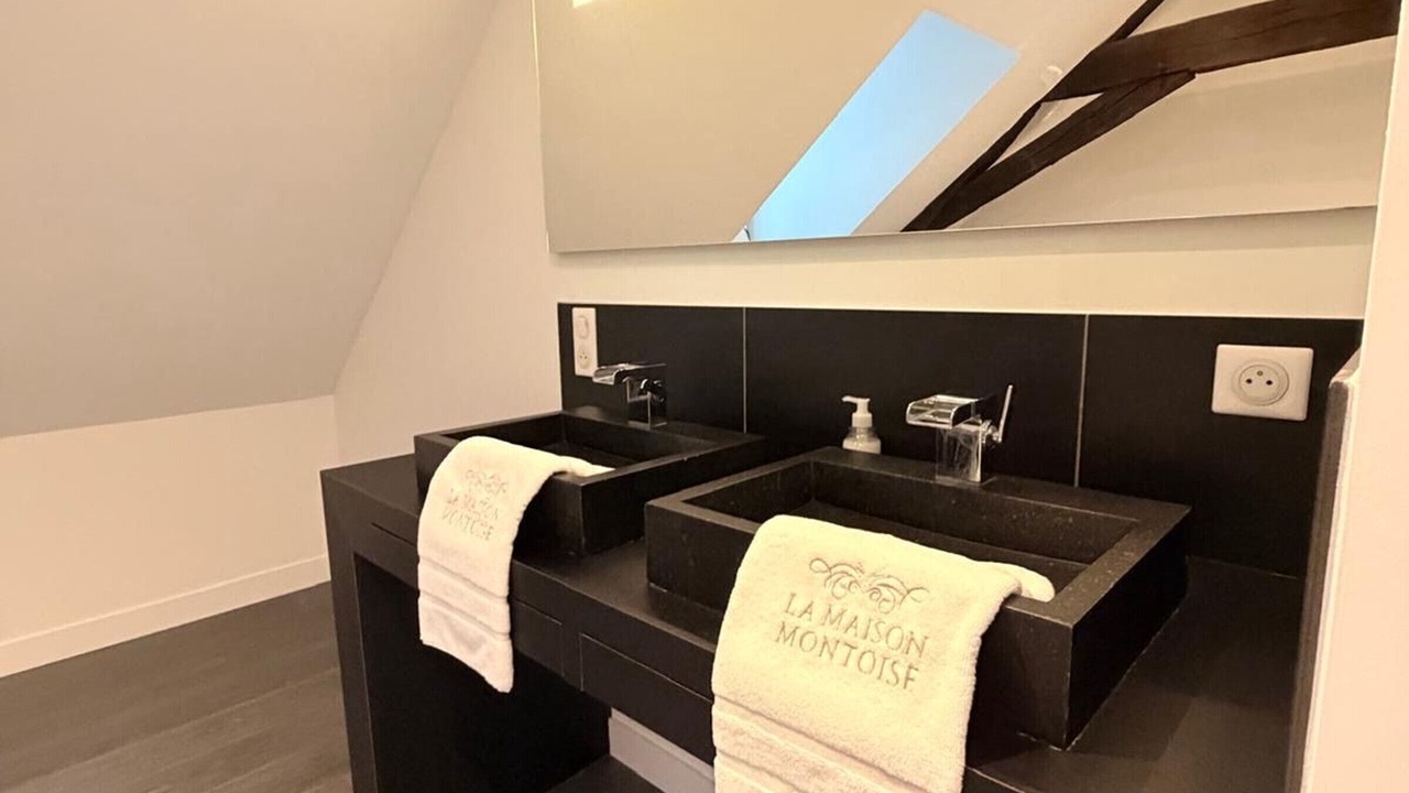 Photo of Bathroom in Le Mans