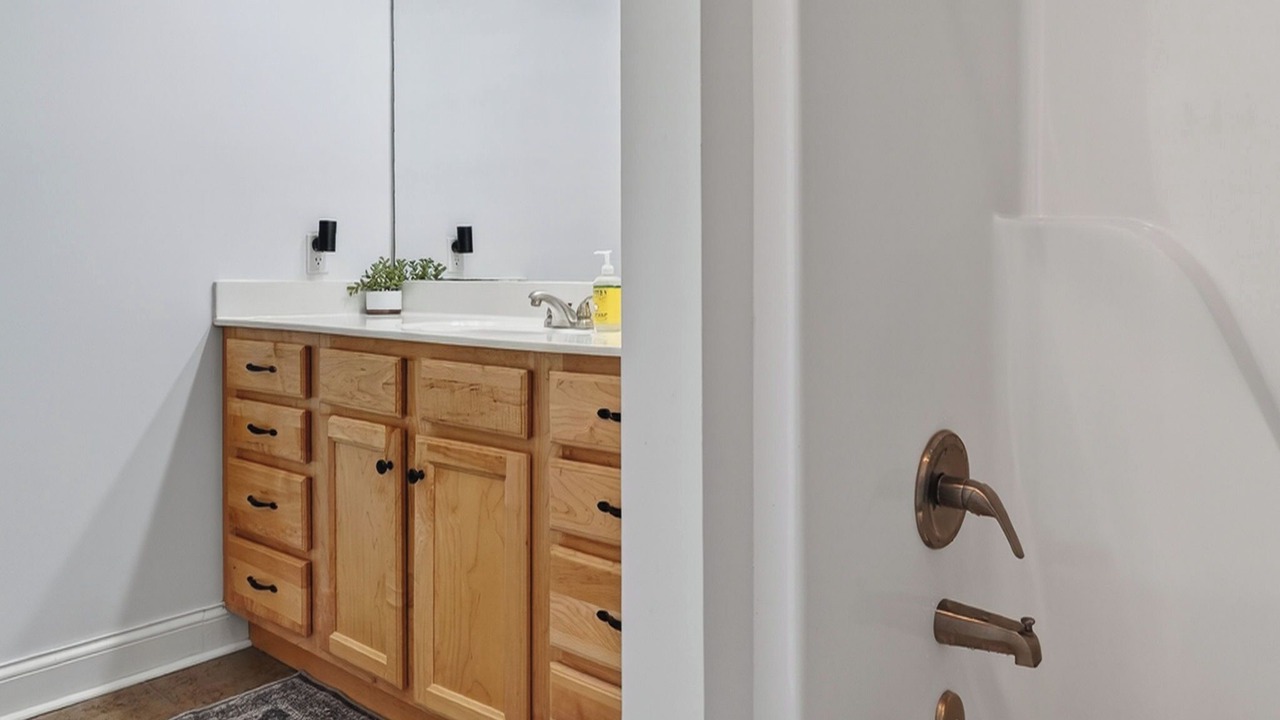 Photo of Bathroom in Smithville