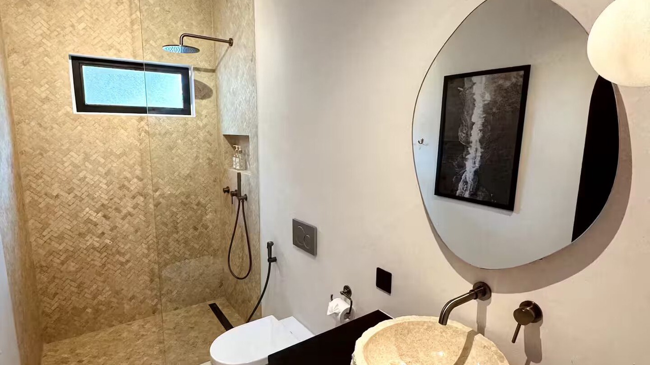 Photo of Bathroom in Munggu
