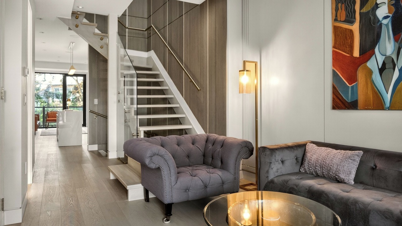 Photo of Livingroom in East York