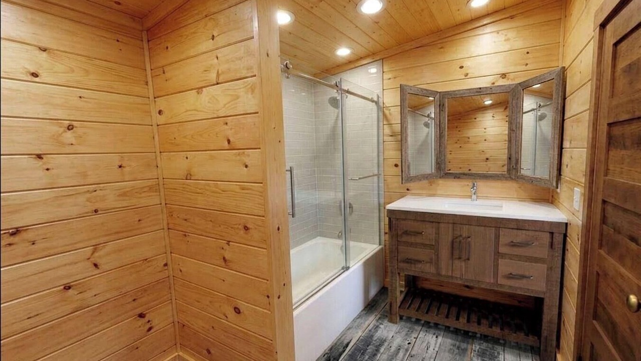 Photo of Bathroom in Pittsburg