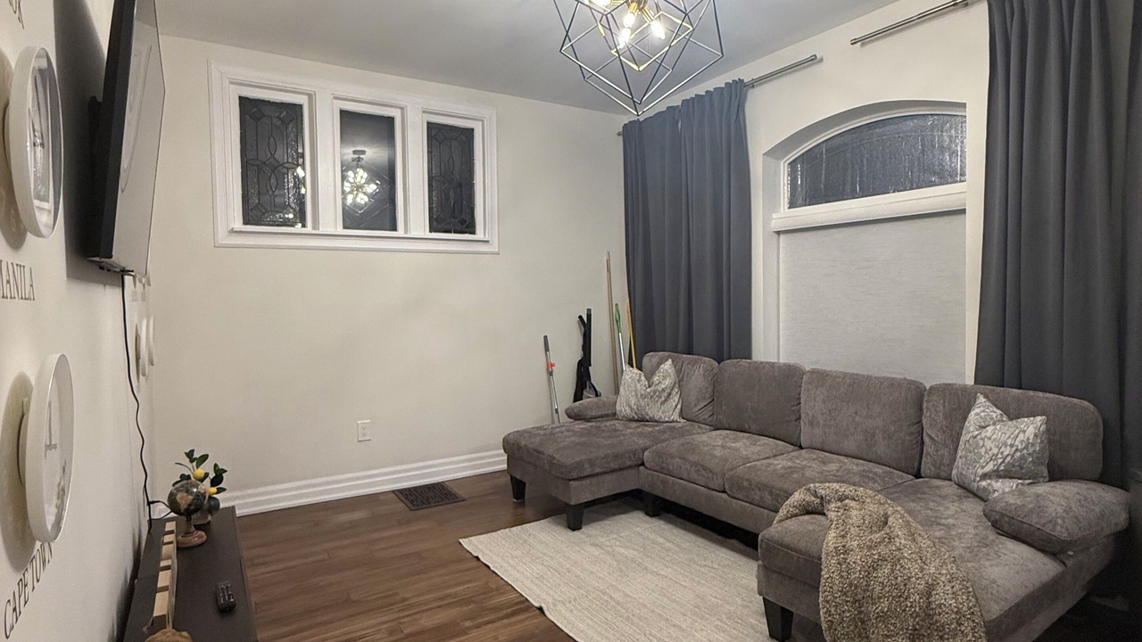 Photo of Livingroom in Niagara Falls