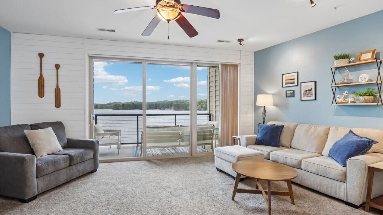 Photo of Livingroom in Lake Delton
