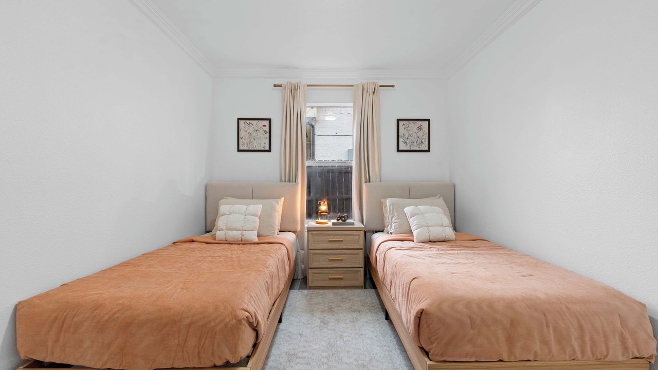 Photo of Bedroom in Central Arlington