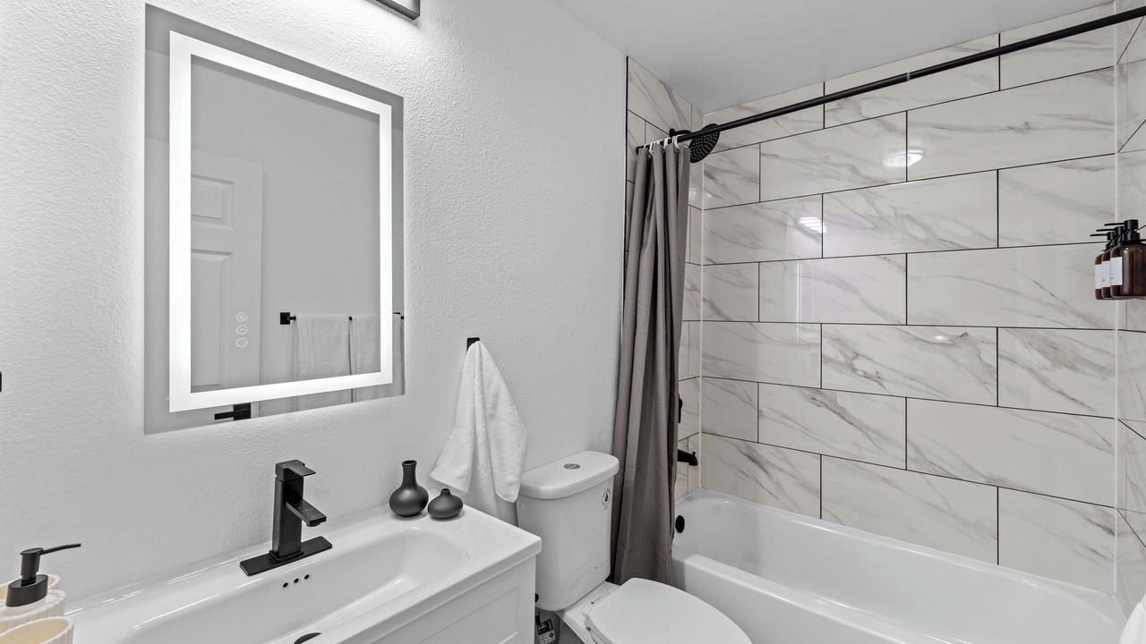 Photo of Bathroom in Central Arlington