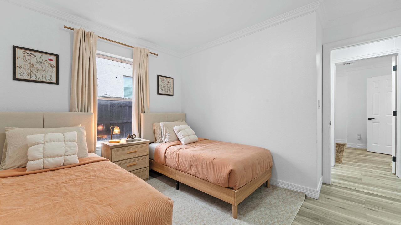 Photo of Bedroom in Central Arlington