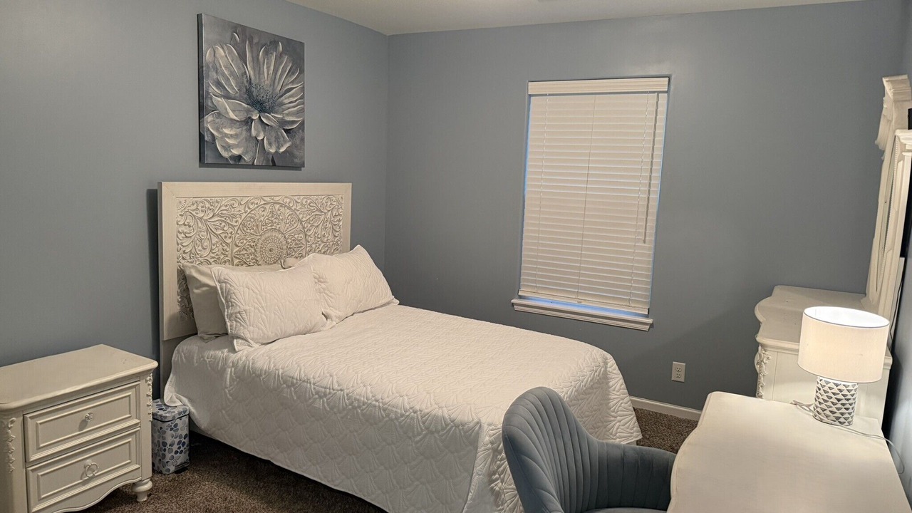 Photo of Bedroom in Blue Springs