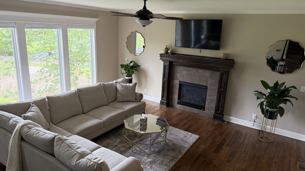 Photo of Livingroom in Blue Springs
