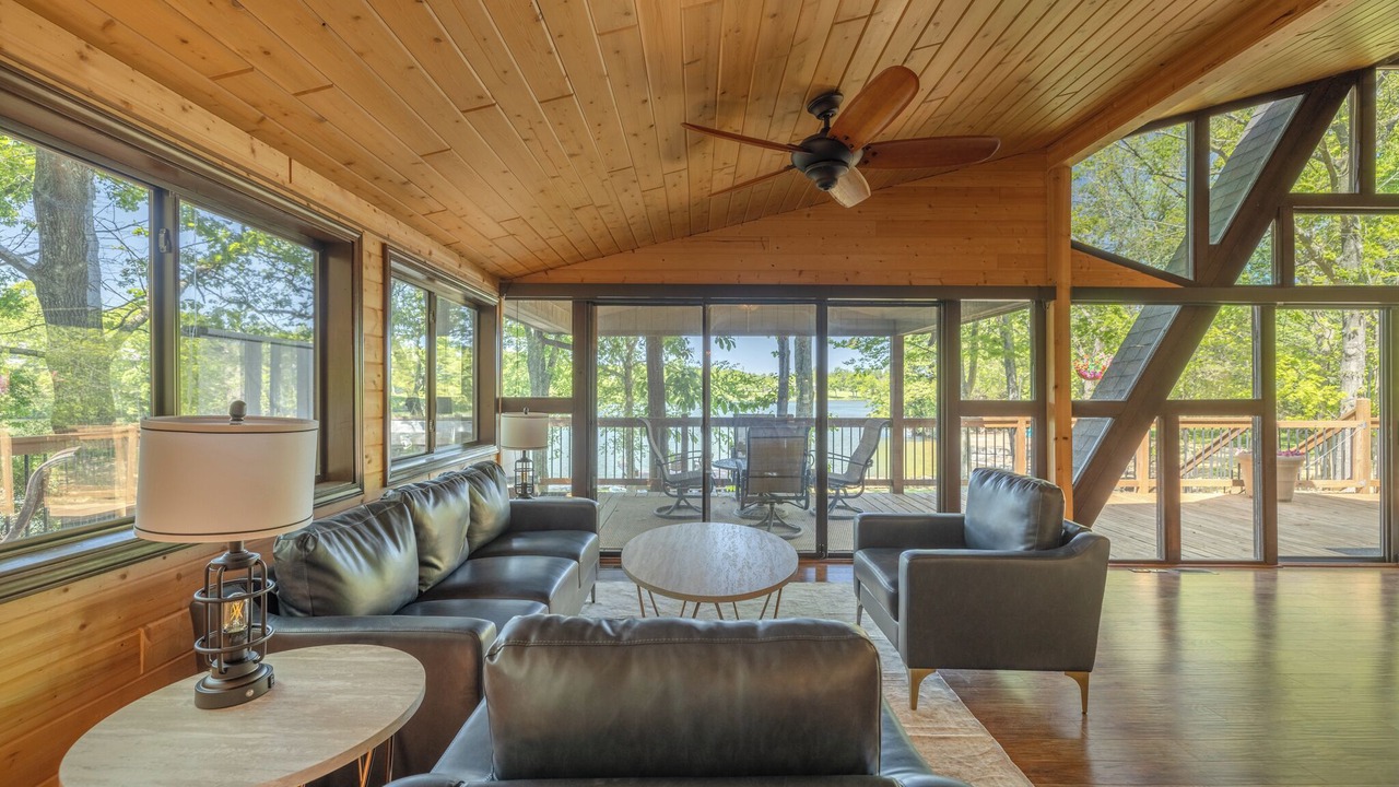 Photo of Livingroom in Innsbrook