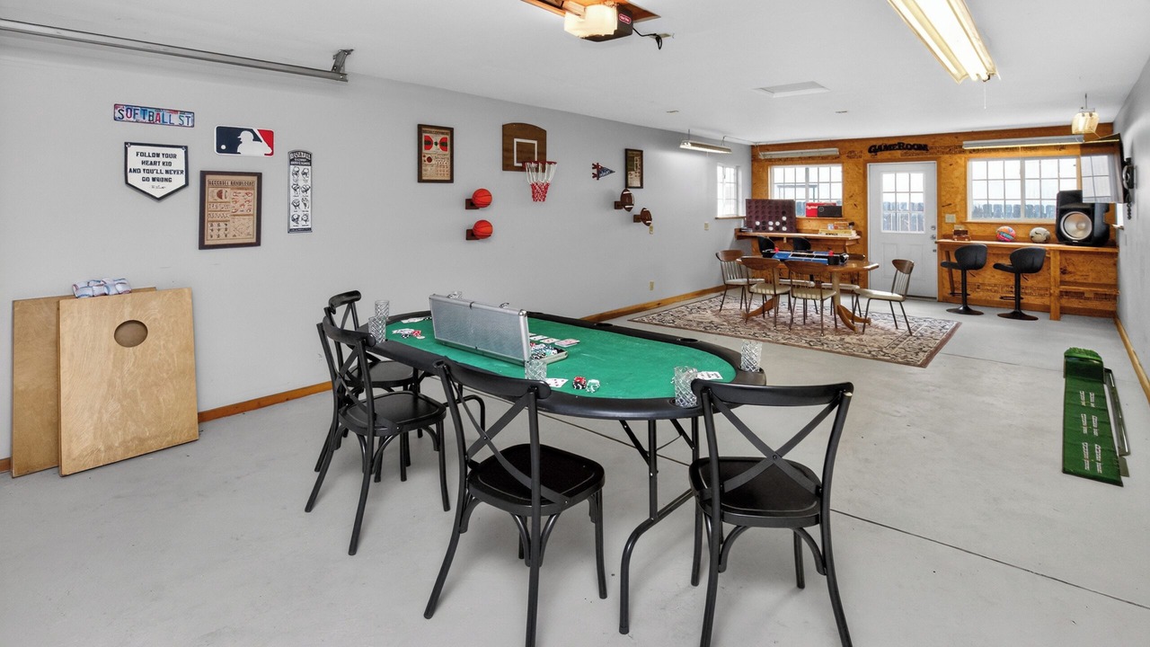 Photo of Bedroom in Indianola