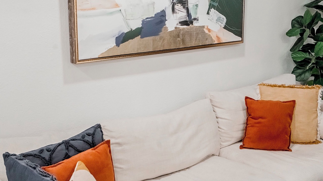 Photo of Livingroom in University Hills