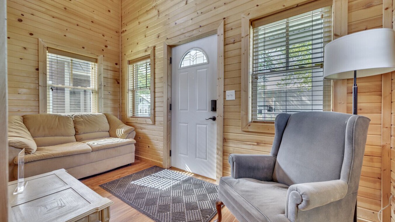 Photo of Livingroom in Okoboji