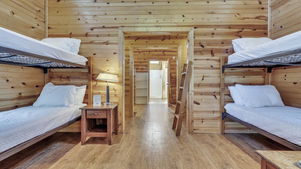 Photo of Bedroom in Okoboji