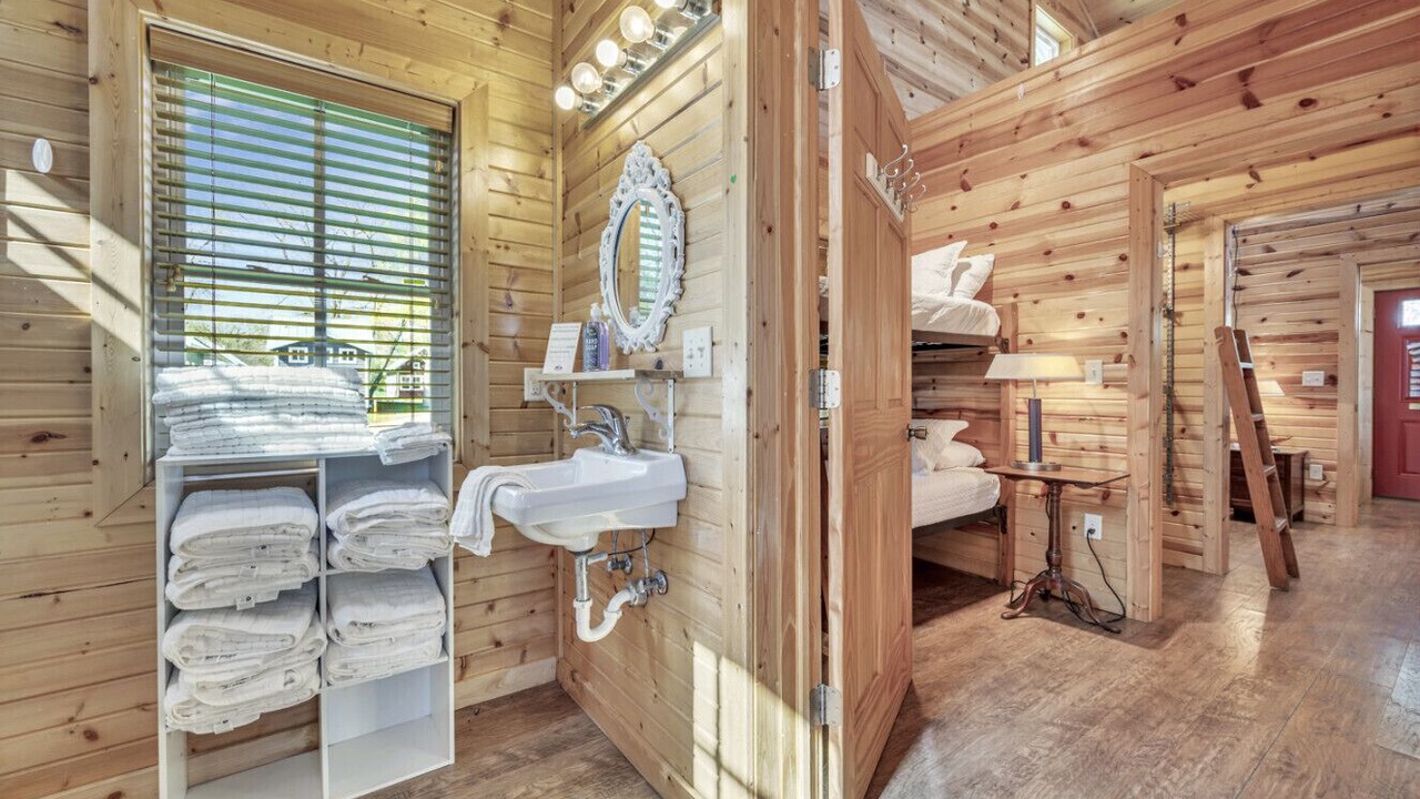 Photo of Bedroom in Okoboji