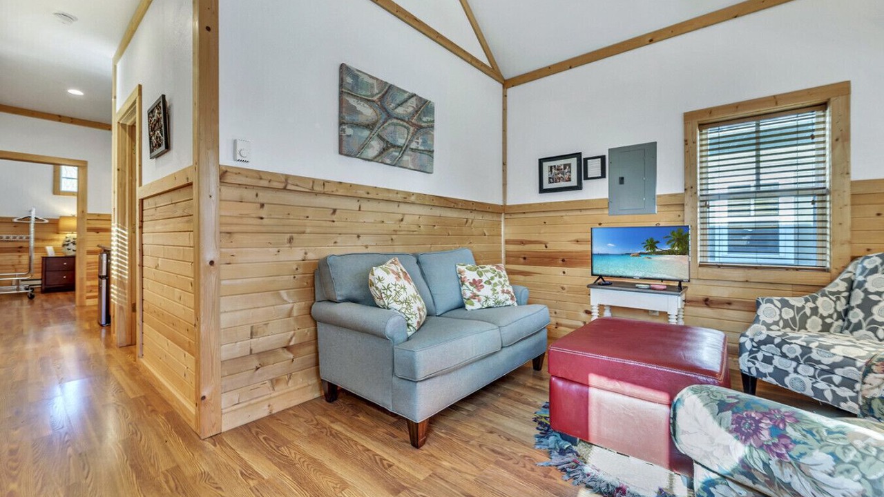 Photo of Livingroom in Okoboji