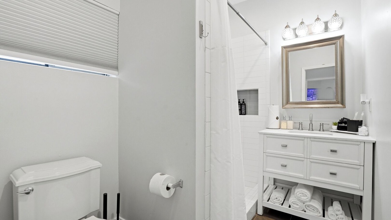 Photo of Bathroom in Midtown