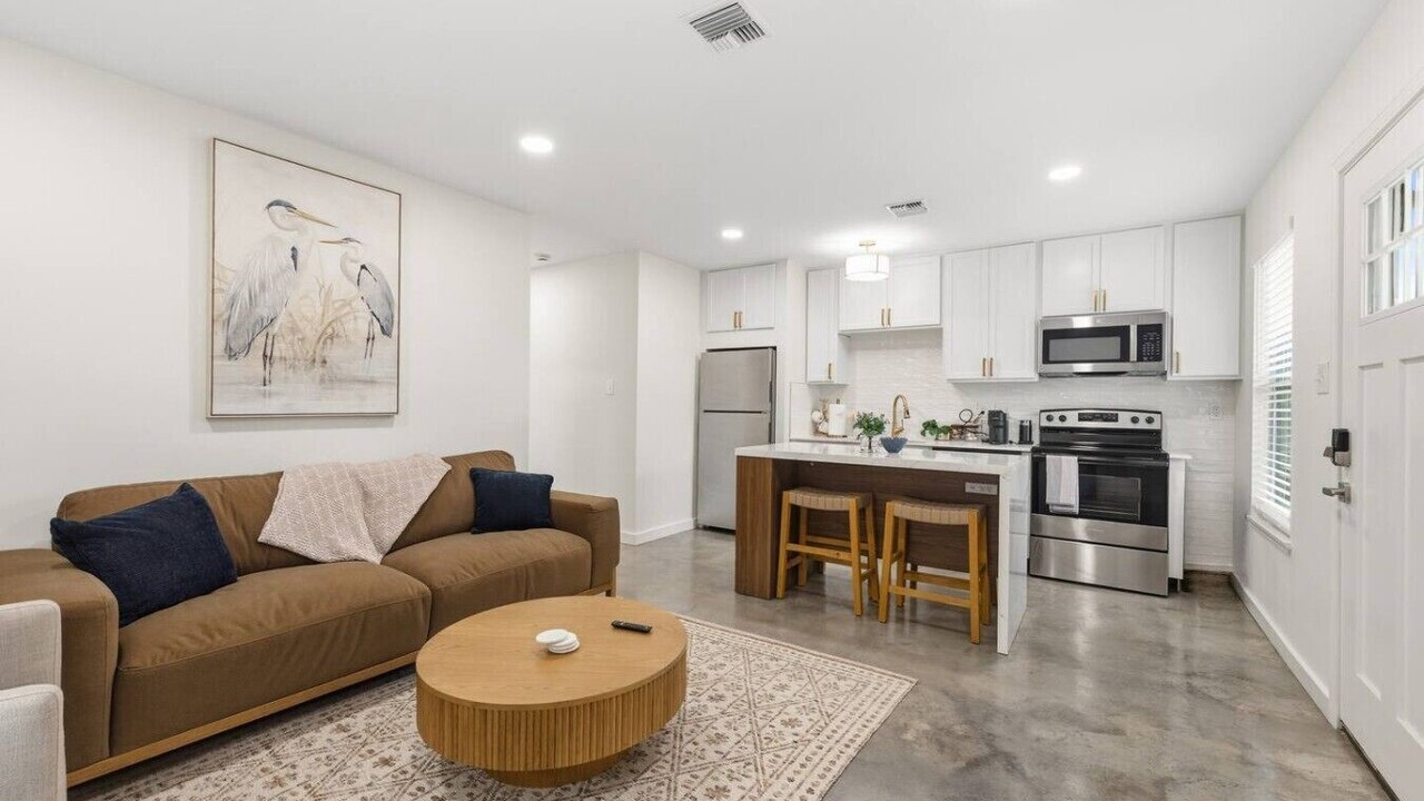 Photo of Livingroom in Lafayette