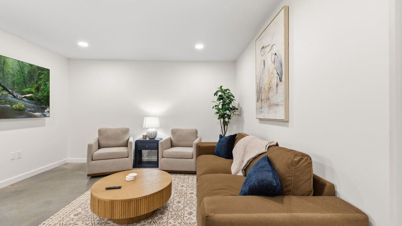 Photo of Livingroom in Lafayette